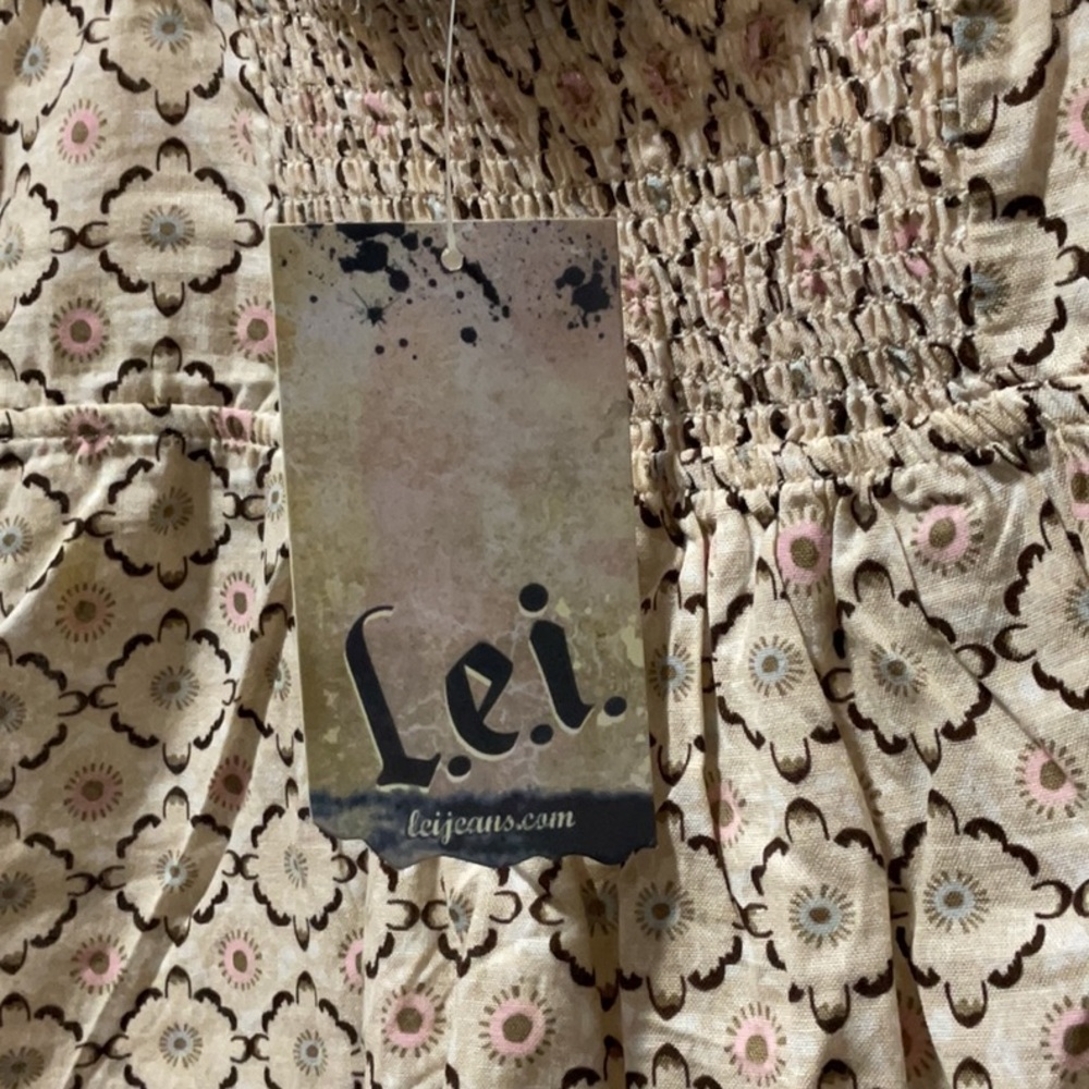 Cute Cream and Black Patterned Top/Camisole - Picture 5 of 13